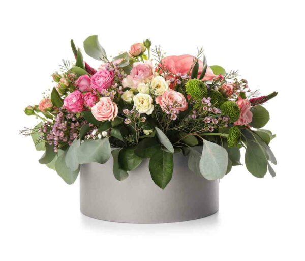 Bohême fresh flowers delivery roses gifts eucalyptus