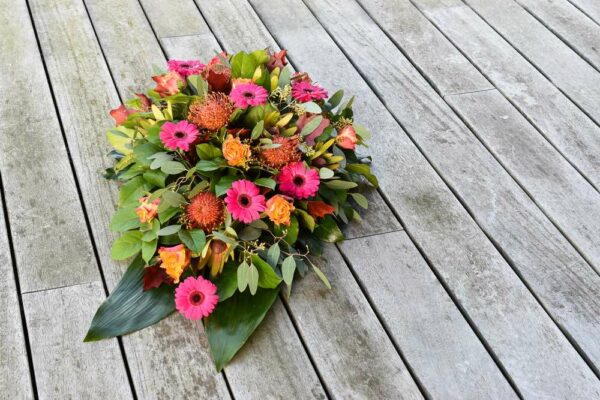 Coussin de fleurs rose blanc deuil livraison roses blanc