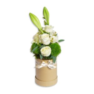 Carole fleurs fraiches fleurs en boite livraison décoration cadeaux Bouquet de fleurs roses blanc