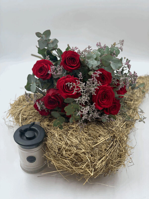 Red Candleflowers red roses fresh flowers delivery gifts